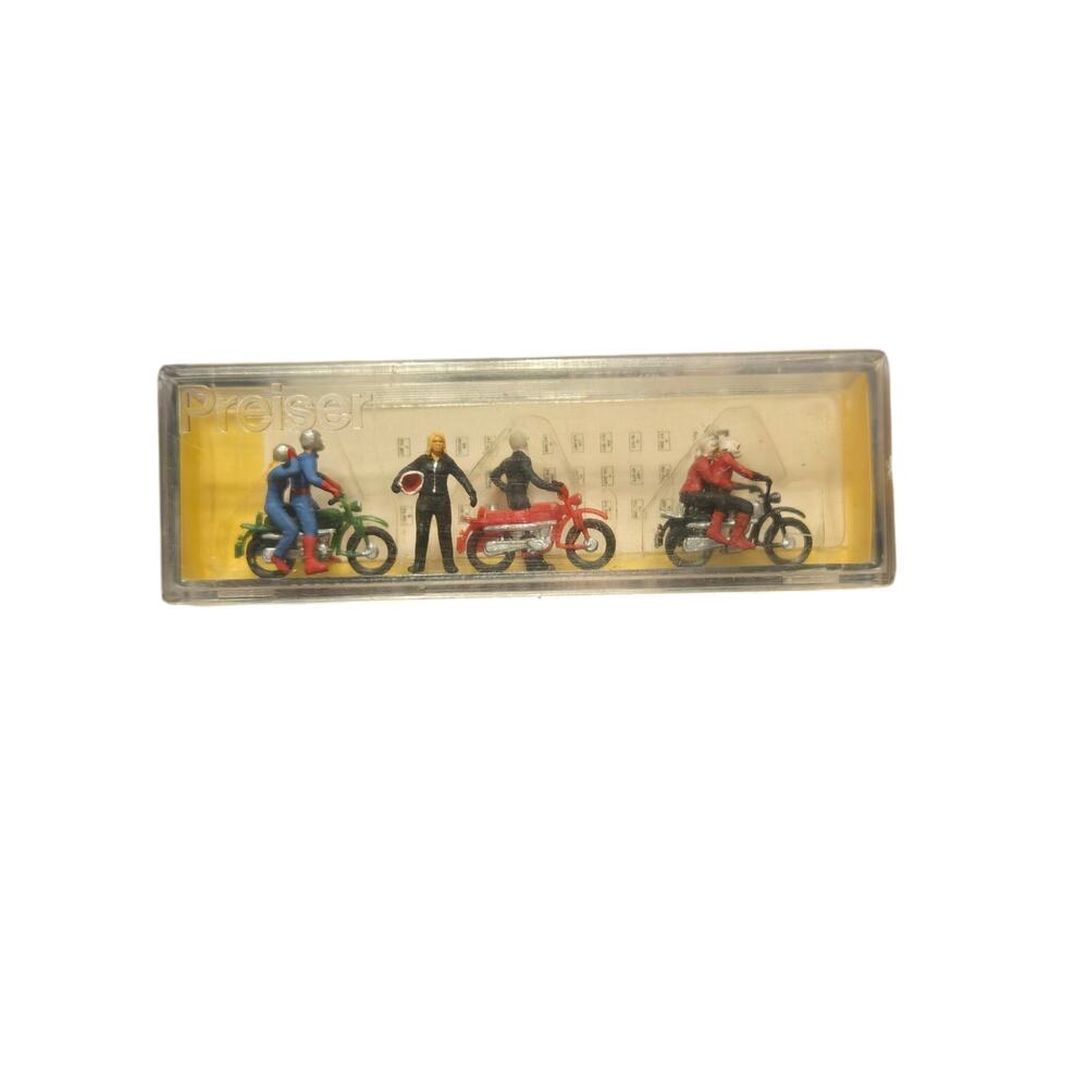 Preiser HO Scale 79 Couples on Bicycles Vintage 3 Figures Made in Germany